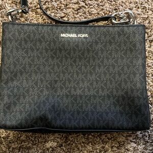 Michael Kors Crossbody Purse